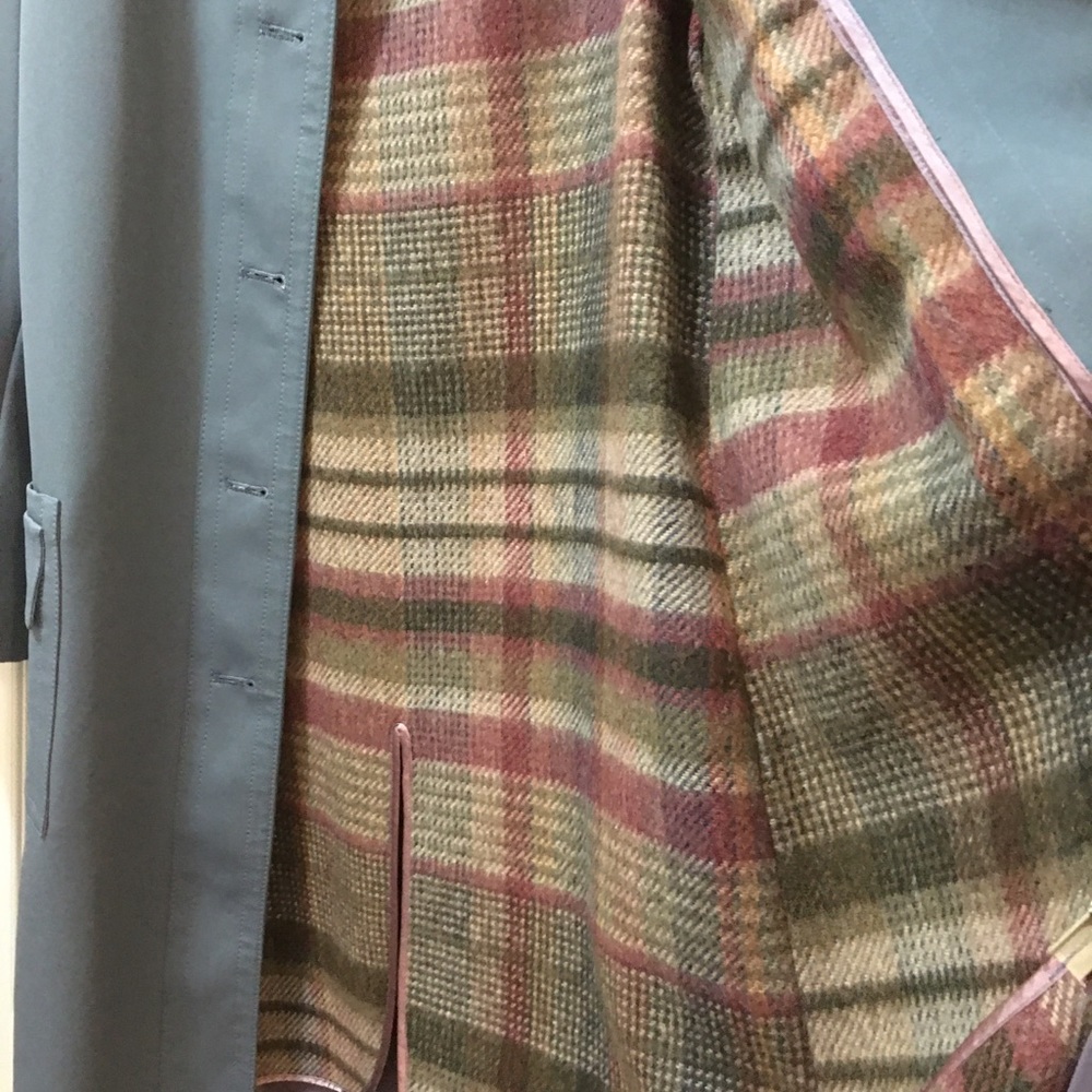 Coat - Picture 3 of 3